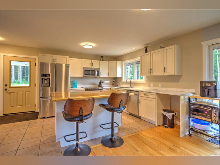 5050 White Road, Duncan, BC, V9L 6H5 - 8