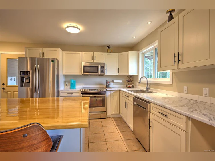 5050 White Road, Duncan, BC, V9L 6H5 - 9