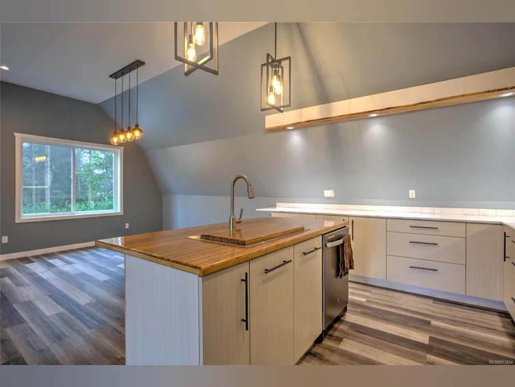 5050 White Road, Duncan, BC, V9L 6H5 - 55