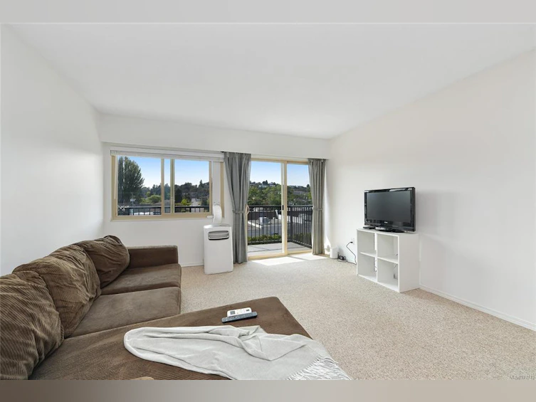 225-1680 Poplar Avenue, Saanich, BC, V8P 4K7 - 5