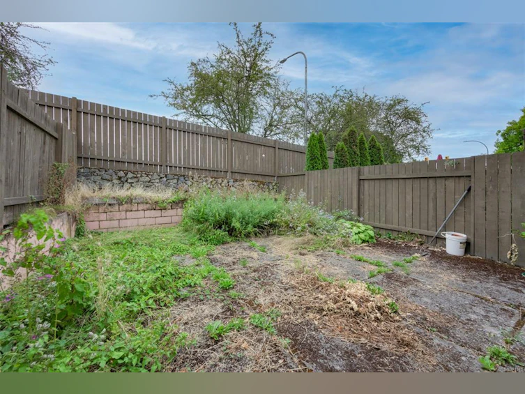 3582 Tillicum Road, Saanich, BC, V8Z 4H4 - 11