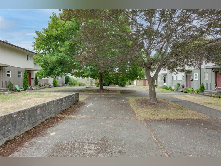 3582 Tillicum Road, Saanich, BC, V8Z 4H4 - 26