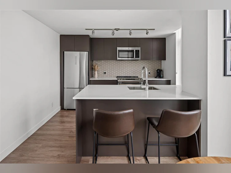 2001-845 Johnson Street, Victoria, BC, V8W 0G3 - 5