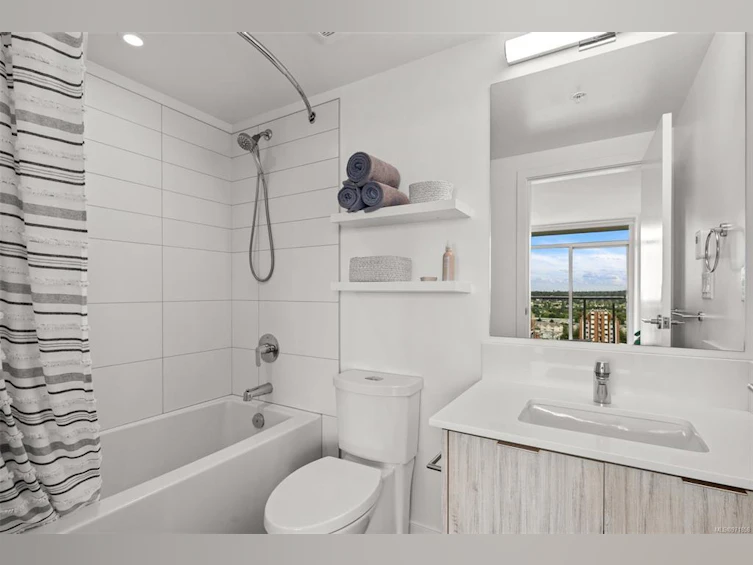 2001-845 Johnson Street, Victoria, BC, V8W 0G3 - 17