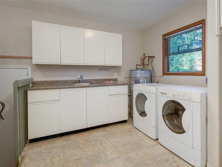 1666 Stuart Park Terrace, North Saanich, BC, V8L 4N5 - 14