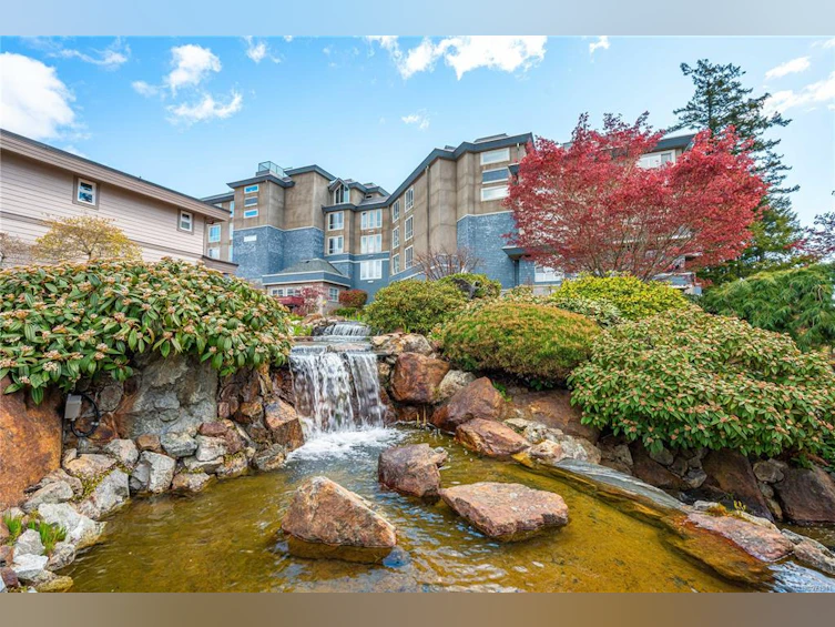 404-940 Boulderwood Rise, Saanich, BC, V8Y 3G5 - 2