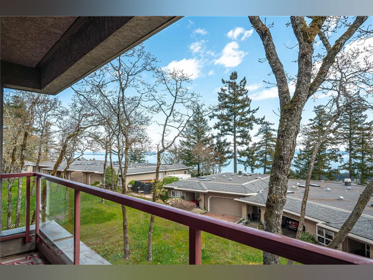 404-940 Boulderwood Rise, Saanich, BC, V8Y 3G5 - 6