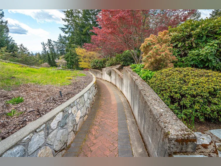 404-940 Boulderwood Rise, Saanich, BC, V8Y 3G5 - 27