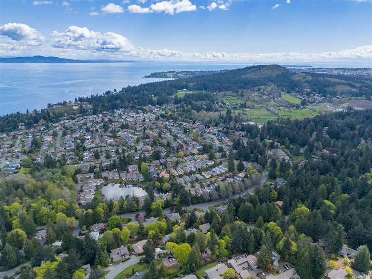 404-940 Boulderwood Rise, Saanich, BC, V8Y 3G5 - 38