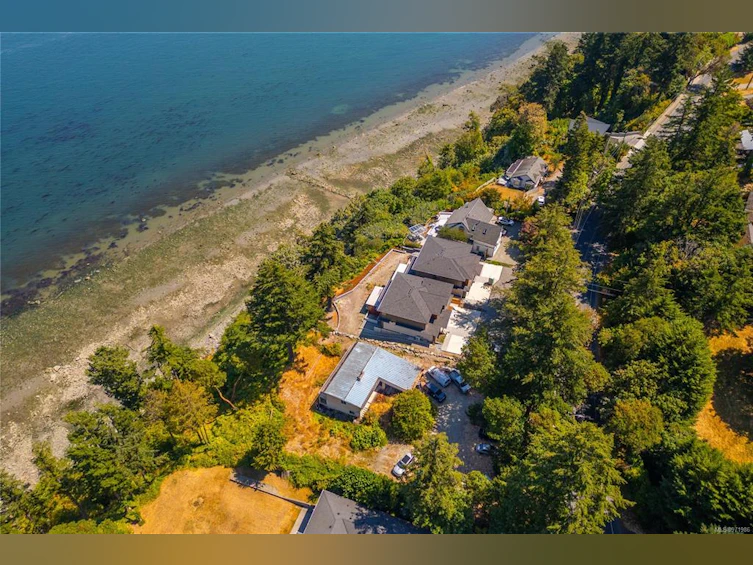 A-4601 Cordova Bay Road, Saanich, BC, V8X 3V6 - 8