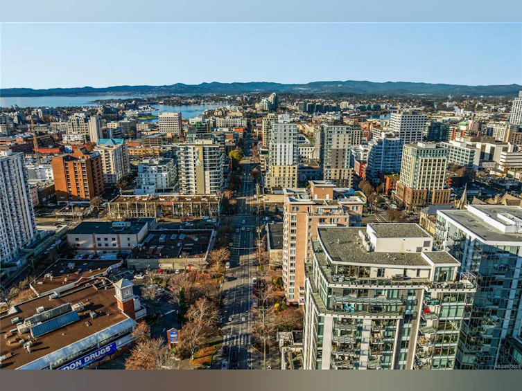 PH1801-960 Yates Street, Victoria, BC, V8V 3M3 - 2