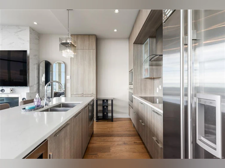 PH1801-960 Yates Street, Victoria, BC, V8V 3M3 - 10