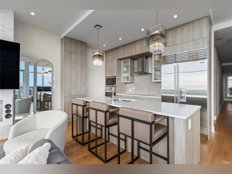 PH1801-960 Yates Street, Victoria, BC, V8V 3M3 - 12