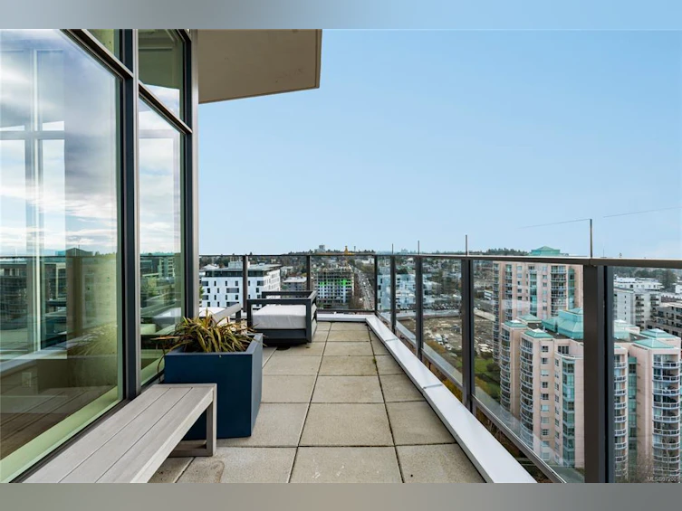PH1801-960 Yates Street, Victoria, BC, V8V 3M3 - 18