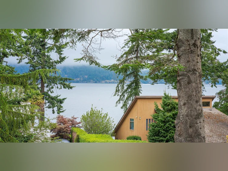 11650 Seabreeze Road, North Saanich, BC, V8L 3X9 - 20