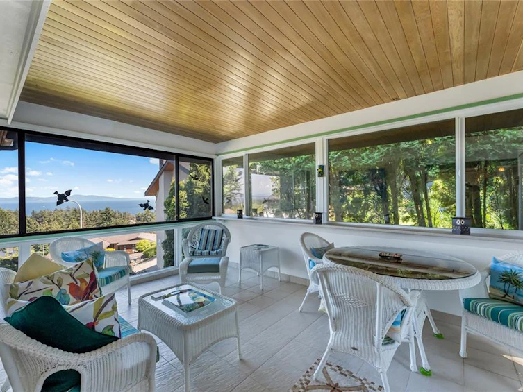 5254 Westover Place, Saanich, BC, V8Y 1P6 - 4
