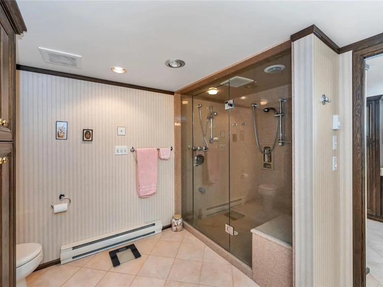 5254 Westover Place, Saanich, BC, V8Y 1P6 - 23