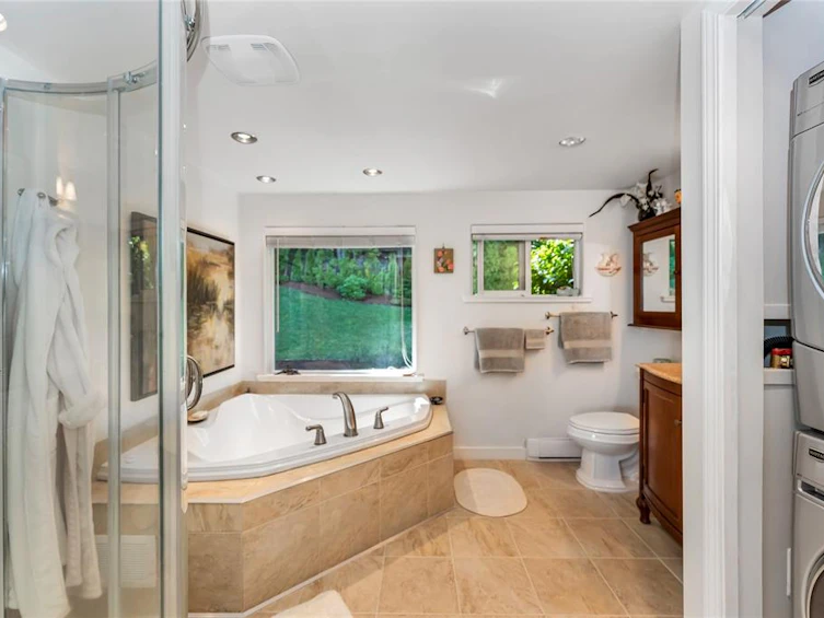 5254 Westover Place, Saanich, BC, V8Y 1P6 - 24
