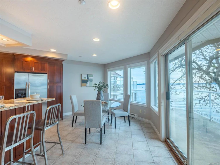 6-9675 First Street, Sidney, BC, V8L 3C8 - 21