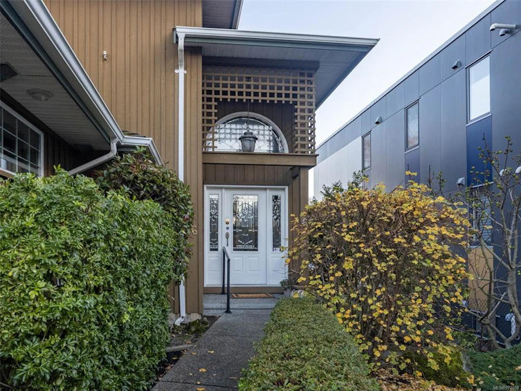 6-9675 First Street, Sidney, BC, V8L 3C8 - 33