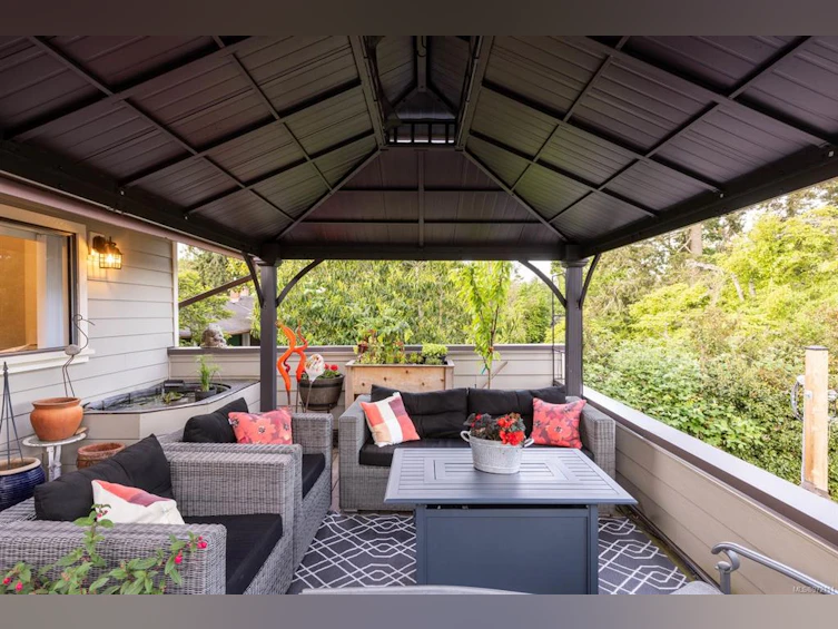 10639 Blue Heron Road, North Saanich, BC, V8L 3X9 - 23