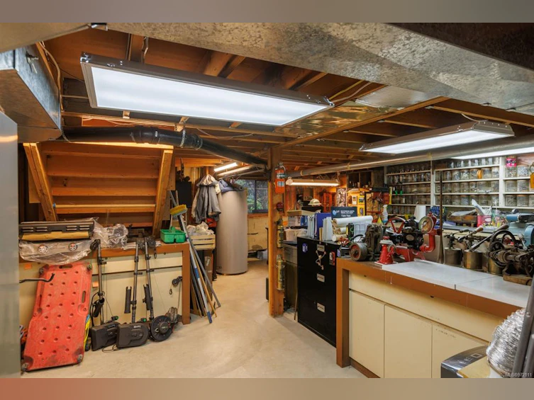 10639 Blue Heron Road, North Saanich, BC, V8L 3X9 - 30