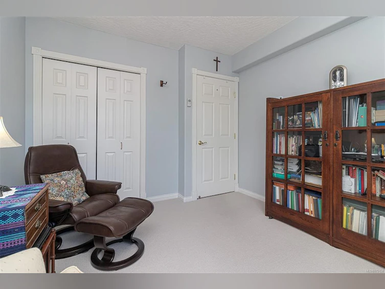 256-4488 Chatterton Way, Saanich, BC, V8X 5H7 - 21