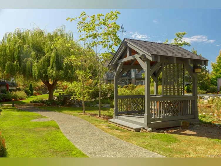 256-4488 Chatterton Way, Saanich, BC, V8X 5H7 - 32
