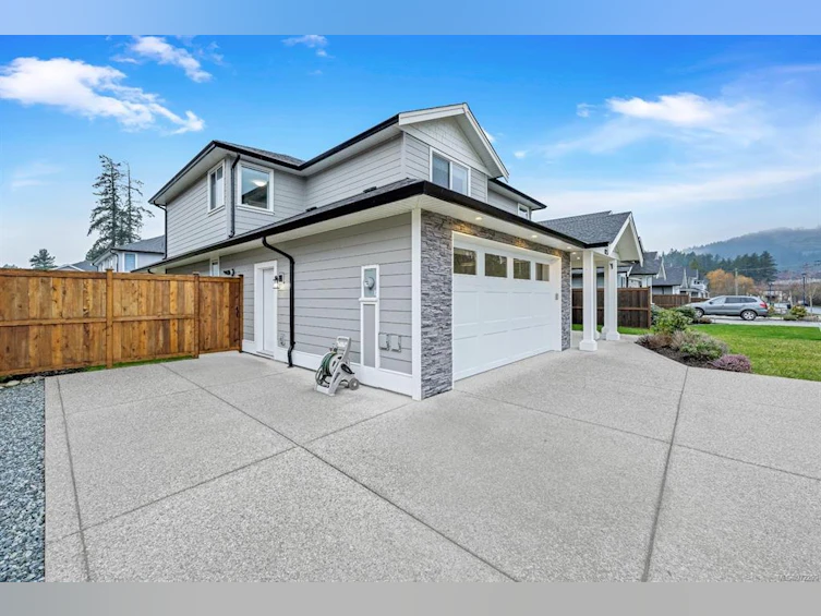 1023 Englewood Avenue, Langford, BC, V9C 2Y8 - 3