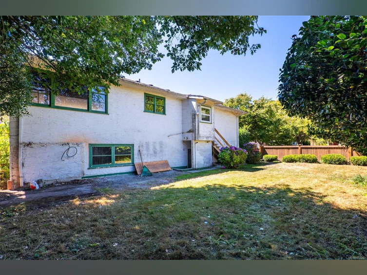 1160 Oxford Street, Victoria, BC, V8V 2V4 - 5
