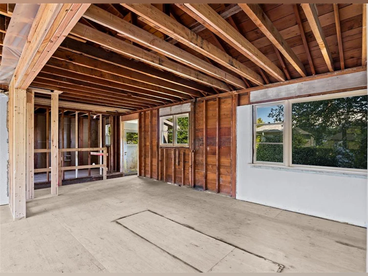 1160 Oxford Street, Victoria, BC, V8V 2V4 - 18