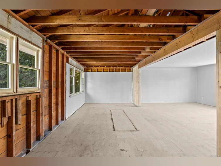 1160 Oxford Street, Victoria, BC, V8V 2V4 - 22