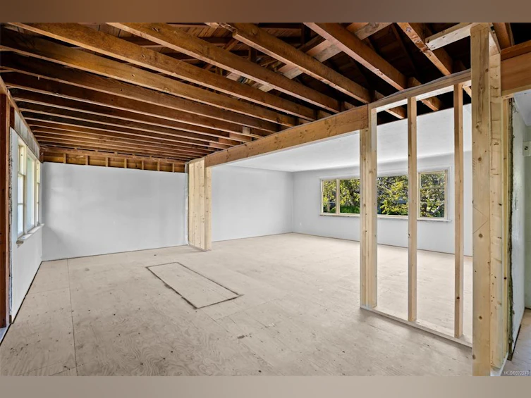 1160 Oxford Street, Victoria, BC, V8V 2V4 - 23