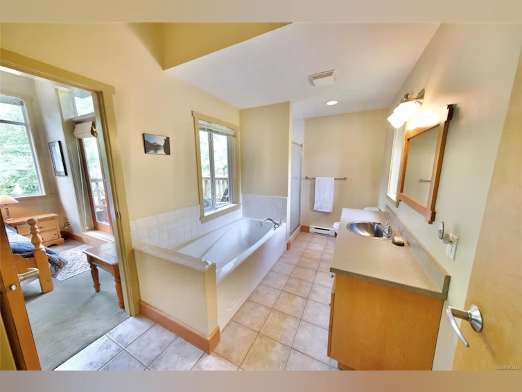 5-1383 Thornberg Crescent, Tofino, BC, V0R 2Z0 - 28