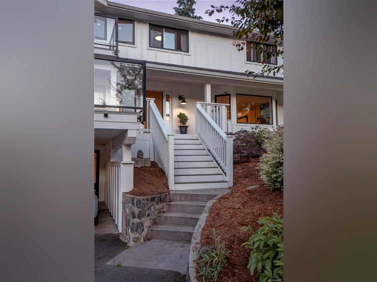 4821 Elk Road, Saanich, BC, V9E 2E6 - 6