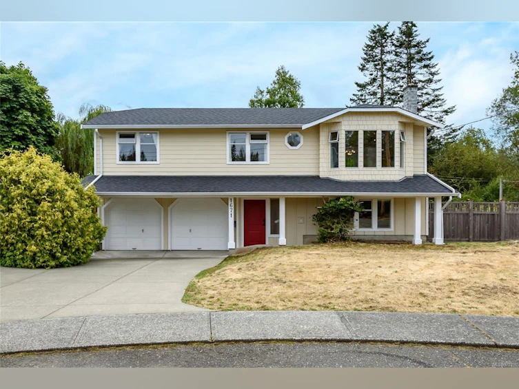 1671 Maquinna Avenue, Comox, BC, V9M 3K9 - 2
