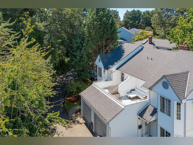 8-3993 Columbine Way, Saanich, BC, V8Z 6Z2 - 9