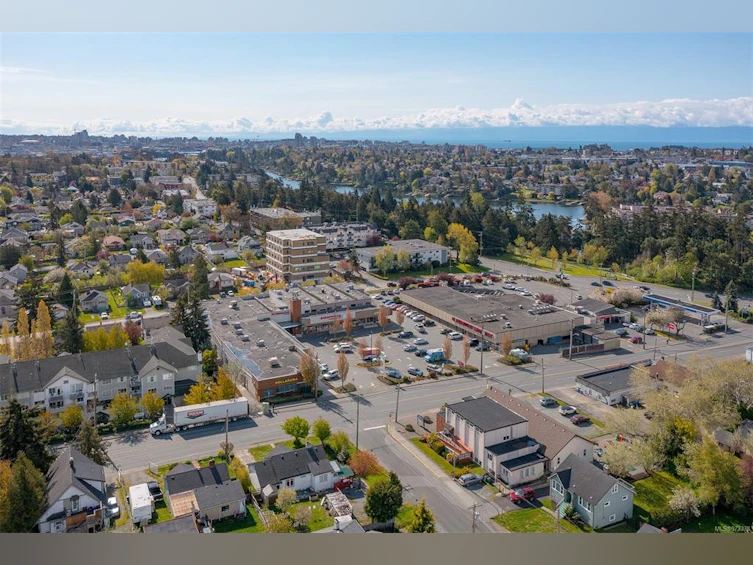 8-3993 Columbine Way, Saanich, BC, V8Z 6Z2 - 64