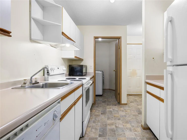 107-3089 Barons Road, Nanaimo, BC, V9T 3Y6 - 3