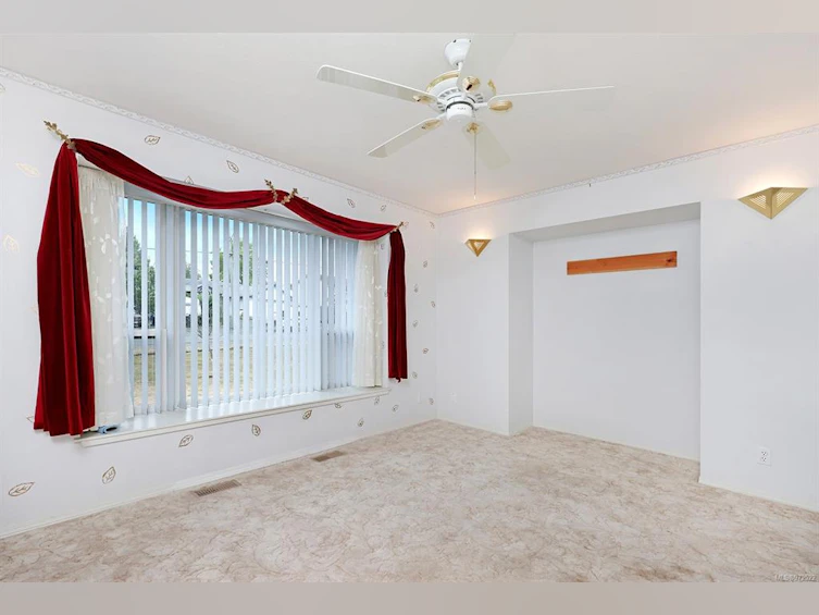 2810 Ulverston Avenue, Cumberland, BC, V0R 1S0 - 16