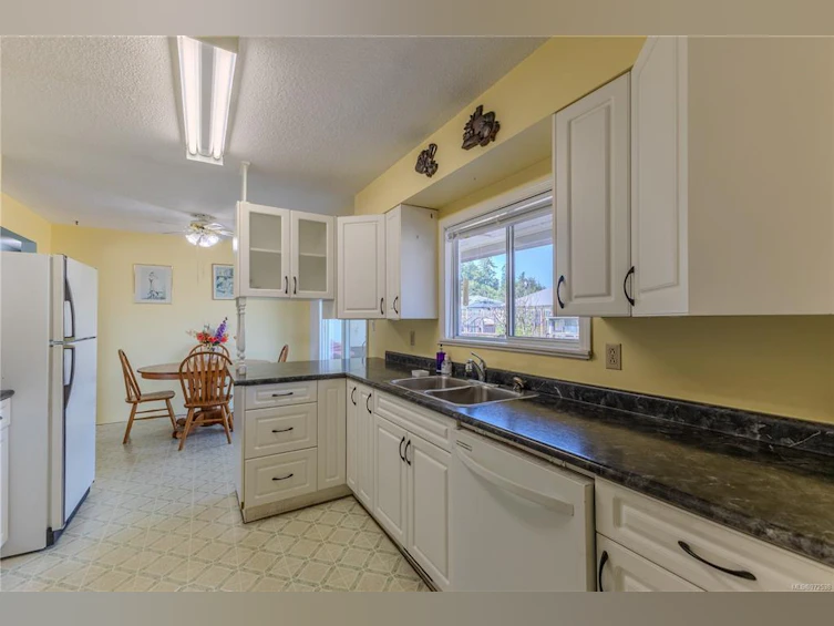 366 Parkway Road, Campbell River, BC, V9W 1W7 - 3