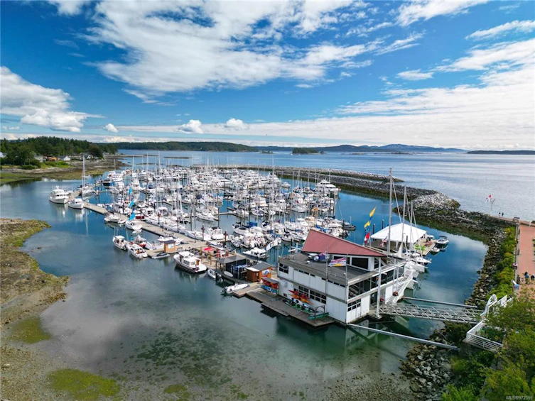 5C-9851 Second Street, Sidney, BC, V8L 3C7 - 2
