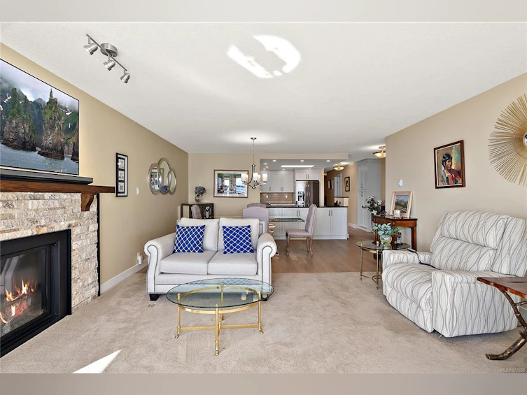 5C-9851 Second Street, Sidney, BC, V8L 3C7 - 8