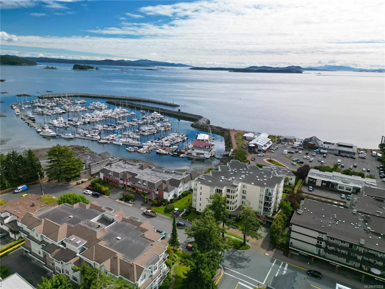 5C-9851 Second Street, Sidney, BC, V8L 3C7 - 12