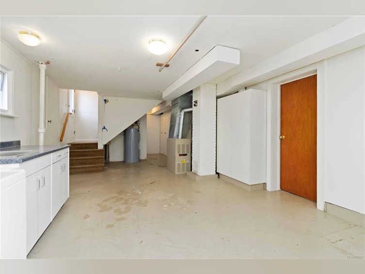430 Lampson Street, Esquimalt, BC, V9A 5Z2 - 44