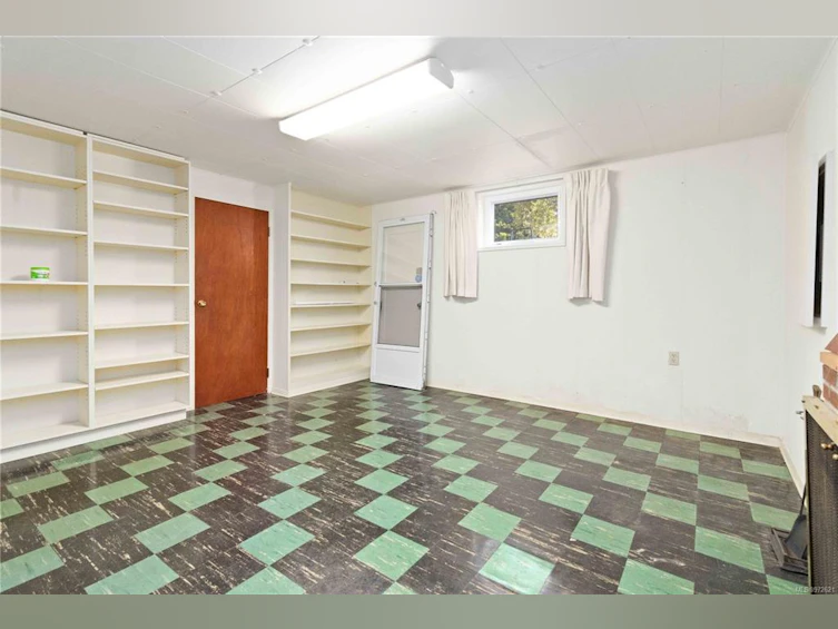 430 Lampson Street, Esquimalt, BC, V9A 5Z2 - 46