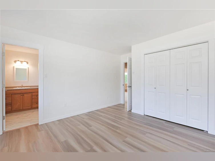 248 Hoylake E Road, Qualicum Beach, BC, V9K 1L5 - 24