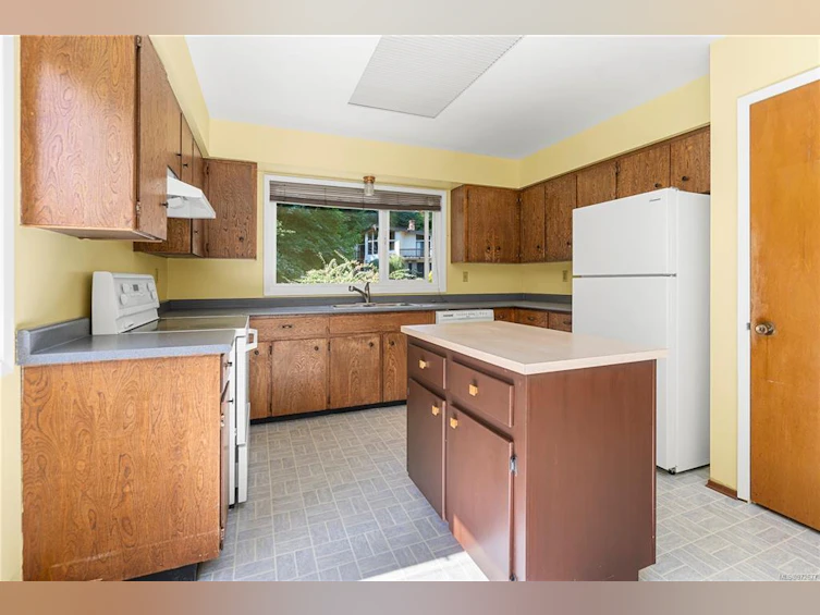 5091 Catalina Terrace, Saanich, BC, V8Y 2A6 - 9