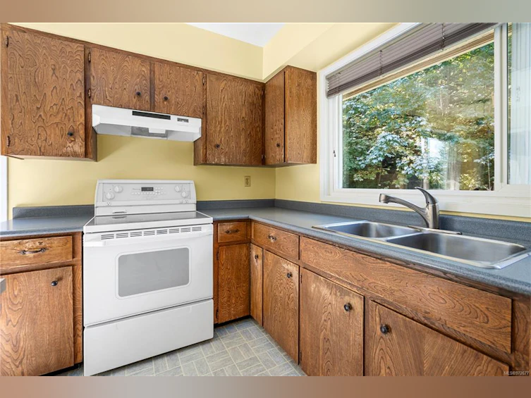 5091 Catalina Terrace, Saanich, BC, V8Y 2A6 - 10
