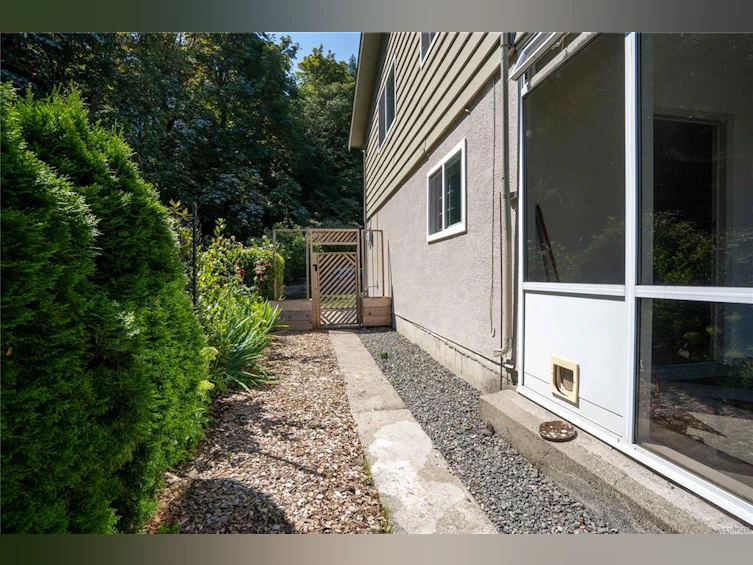 5091 Catalina Terrace, Saanich, BC, V8Y 2A6 - 36